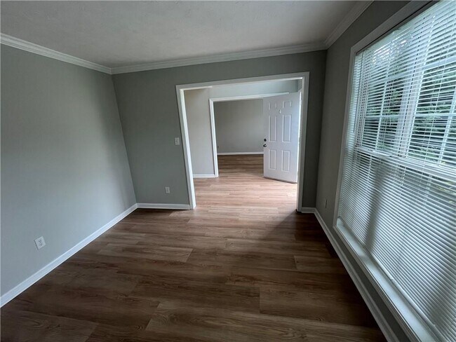 Building Photo - 3219 Roundfield Cir