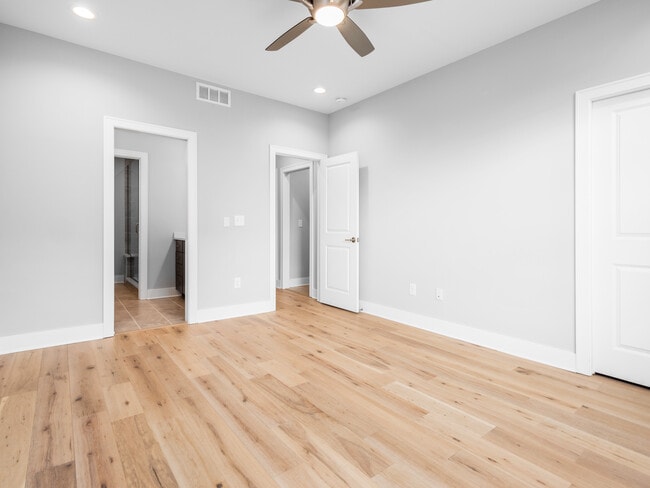 Building Photo - 928 Pullman Pl