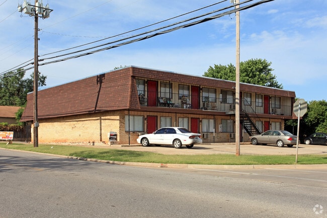 Primary Photo - The Villa Manor In The Darralls Addition