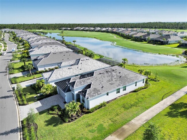Building Photo - 15991 Sugar Hl Dr