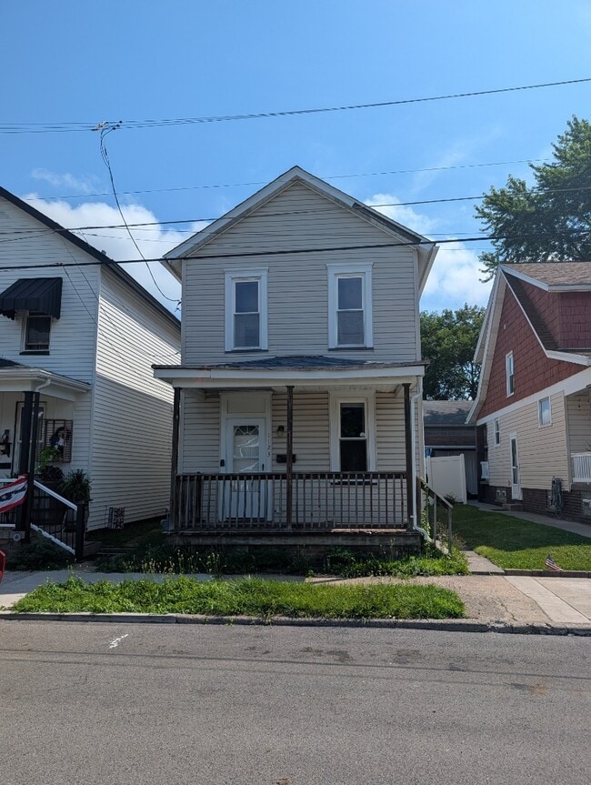 Building Photo - Two bedroom home in New Brighton
