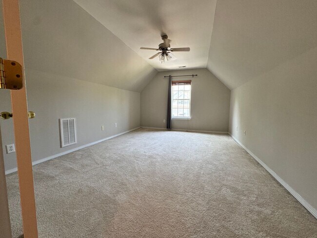 Building Photo - 5337 Thunderidge Drive