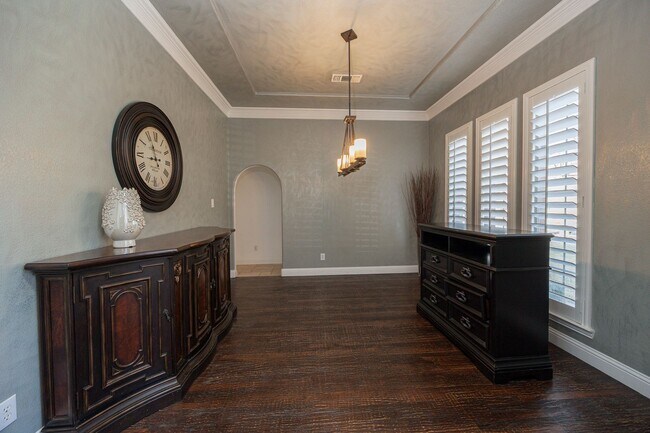 Building Photo - Spacious and beautifully designed with 5 bedrooms, 4 bath in a desirable location.