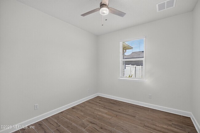 Building Photo - 855 Flach Dr
