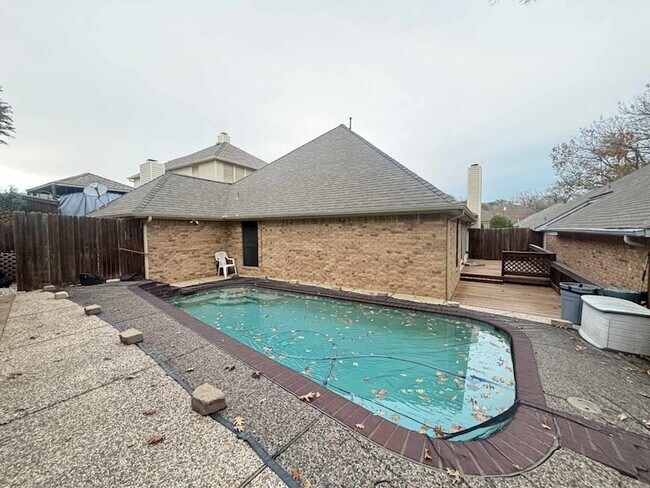 Building Photo - 1205 Olde Towne Dr