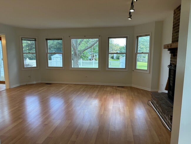 Building Photo - 2083 Westfield Dr