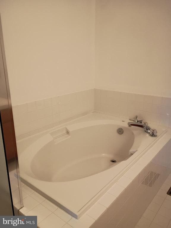 Building Photo - 414 Nottingham Ln