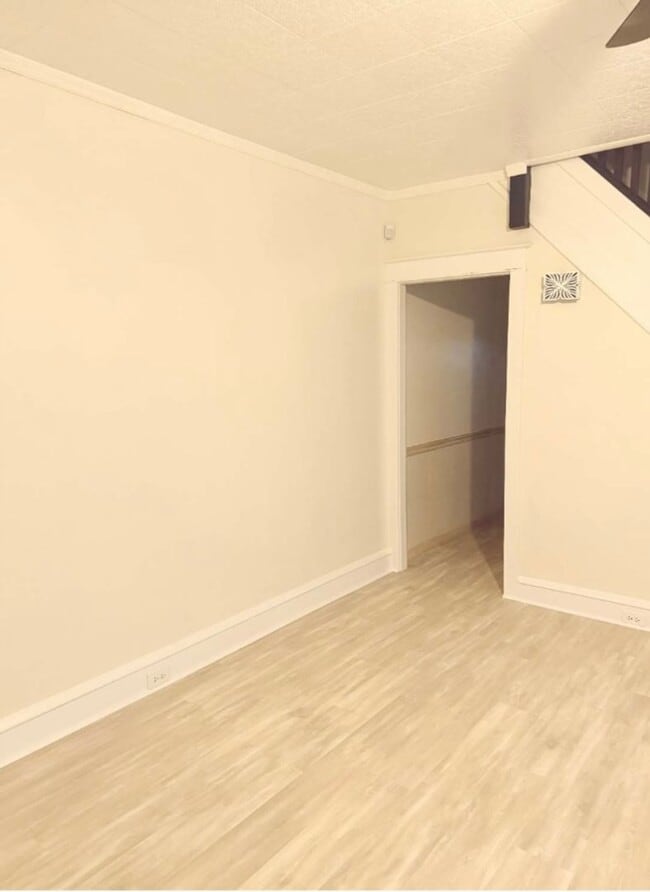 Building Photo - Charming Home in Wilson School District