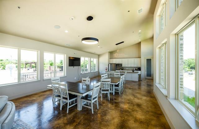 Building Photo - 2104 Barx Dr