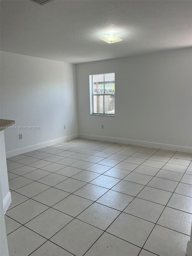 Building Photo - 16462 SW 48th Terrace