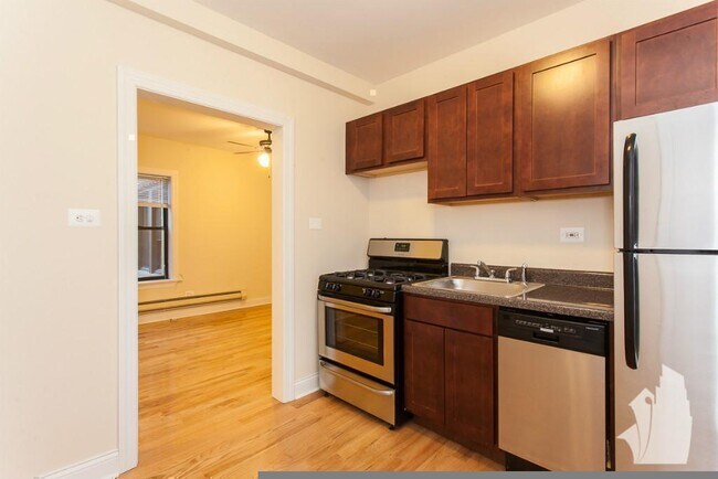 Primary Photo - 2842 N Orchard St