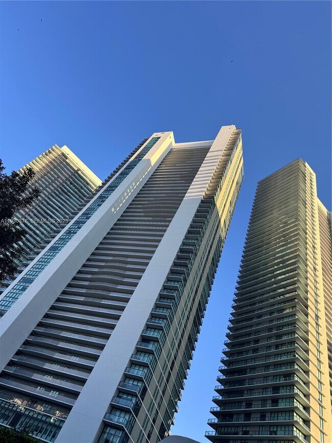 Building Photo - 501 NE 31st St