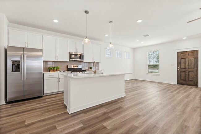 Building Photo - 108 Hartson Dr