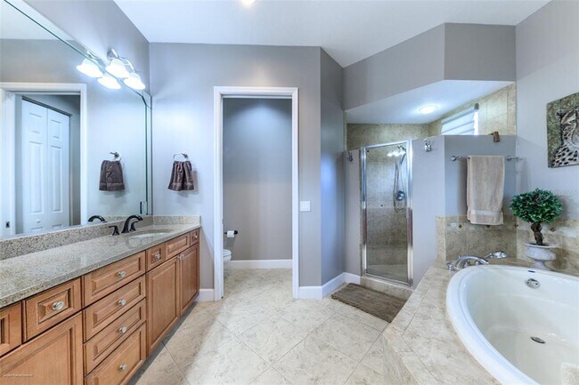 Building Photo - 10300 Tarpon Landings Terrace