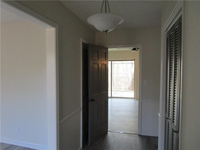 Building Photo - 3730 Newport Dr