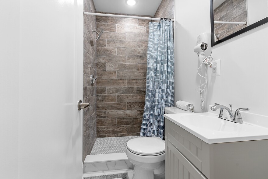 Building Photo - 3025 Baltz St