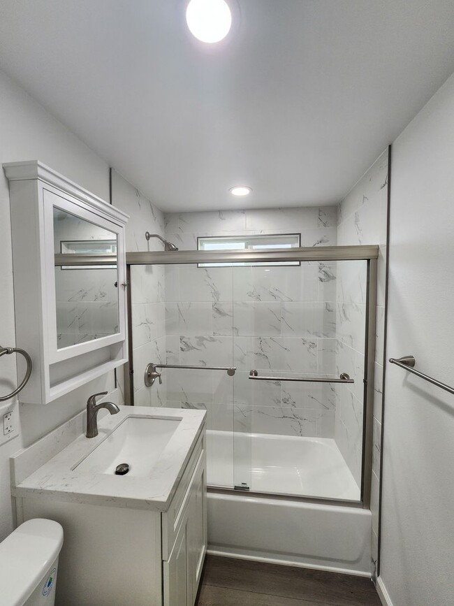 Building Photo - Ferndale 4 bedroom 2 bathroom