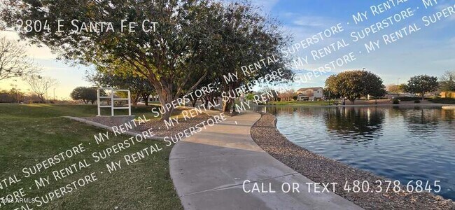 Building Photo - 2804 E Santa Fe Ct