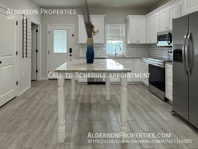 Building Photo - 2410 Golf-