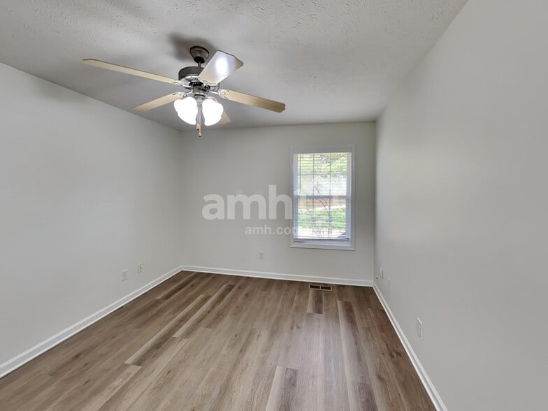 Building Photo - 3119 Lamura Ln