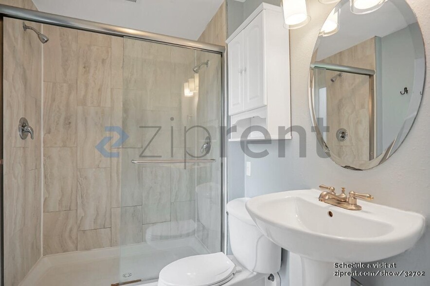 Building Photo - 5528 180th St SW