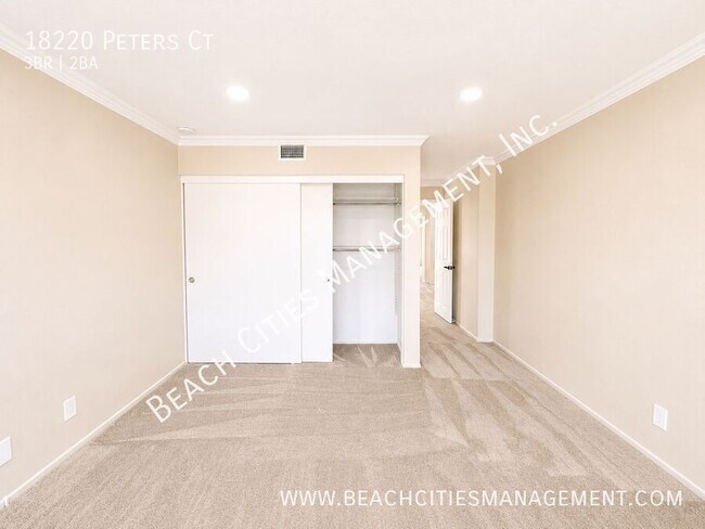 Building Photo - 18220 Peters Ct