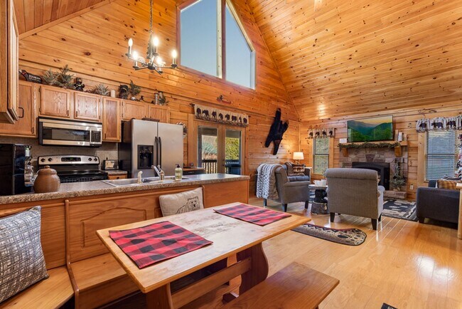 Building Photo - 1810 Trout Way
