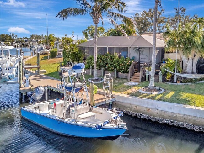 Building Photo - 10432 Sandpiper Rd W