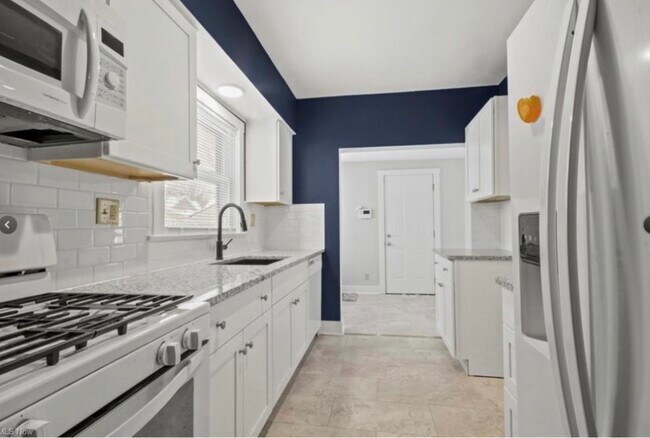 Building Photo - 2003 E Midlothian Blvd