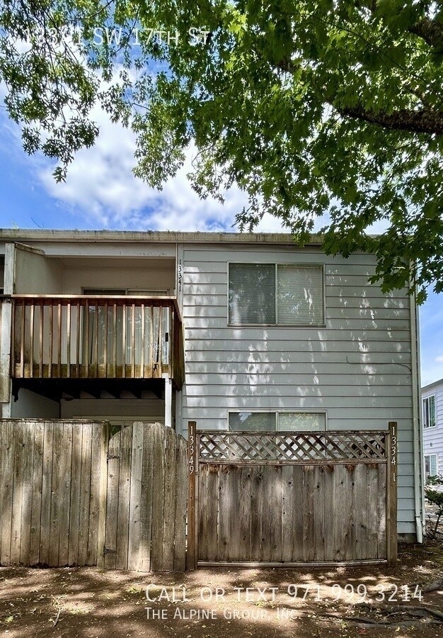 Building Photo - 13341 SW 17th St