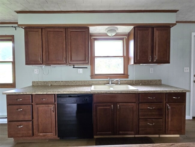 Building Photo - 118 Milton Ln