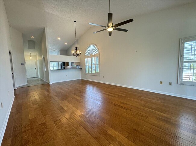 Building Photo - 1005 Pelican Ct