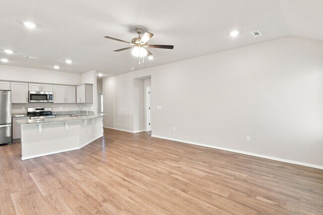 Building Photo - 2751 W Obsidian St