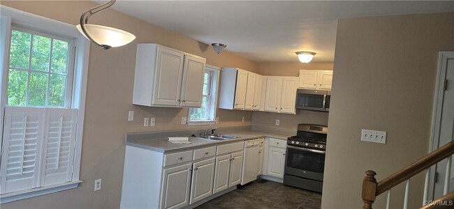Building Photo - 5204 Avery Green Dr