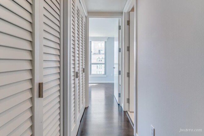 Building Photo - 219 Brannan St