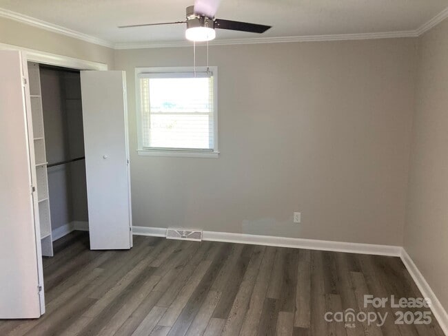 Building Photo - 1697 Morningside Dr