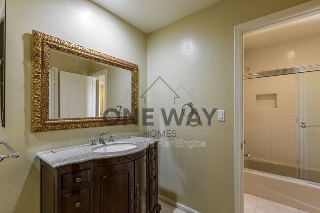 Building Photo - 49 Biltmore Estates Dr