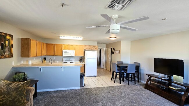 Primary Photo - 4750 London Bridge Rd