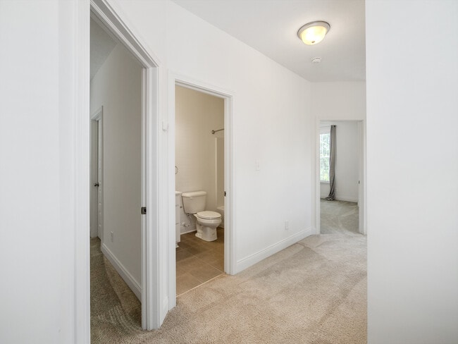 Building Photo - 14275 Larson Dr