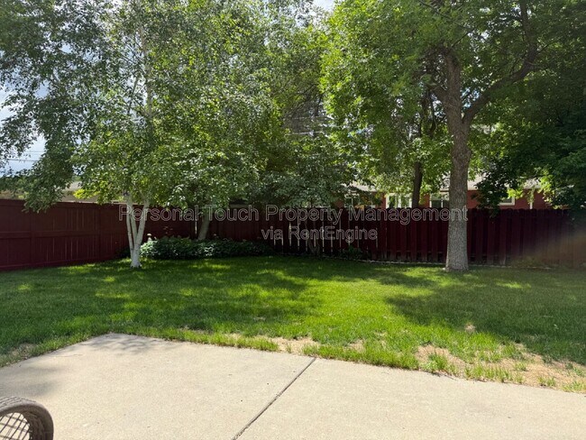 Building Photo - 1717 5th St S
