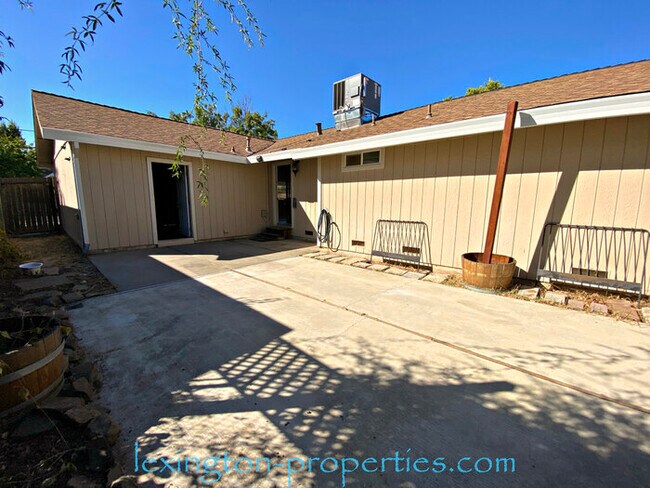 Building Photo - Fantastic, 3Bd/2Ba, Home in the Heart of Rocklin! Off Pacific St., Near Johnson-Springview Park!