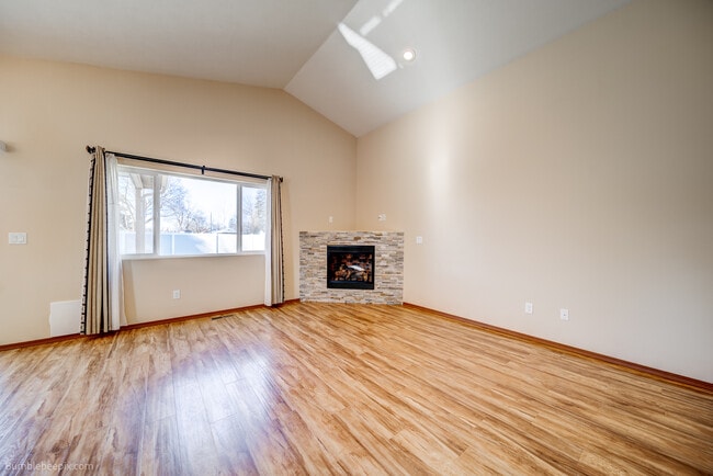 Building Photo - 1923 N Nelson St