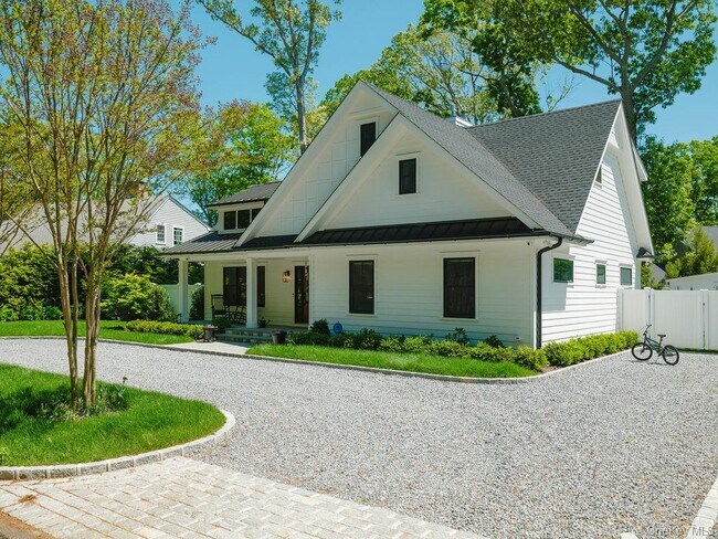 Building Photo - 4525 S Harbor Rd