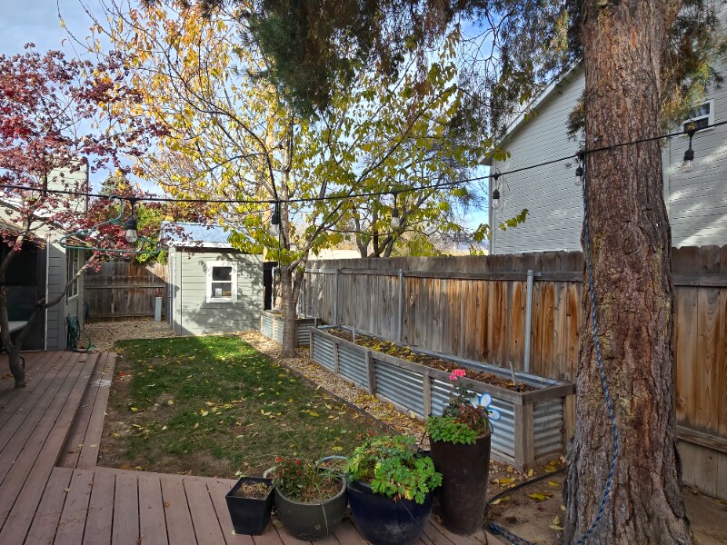 Building Photo - 2516 S Sumac Ln