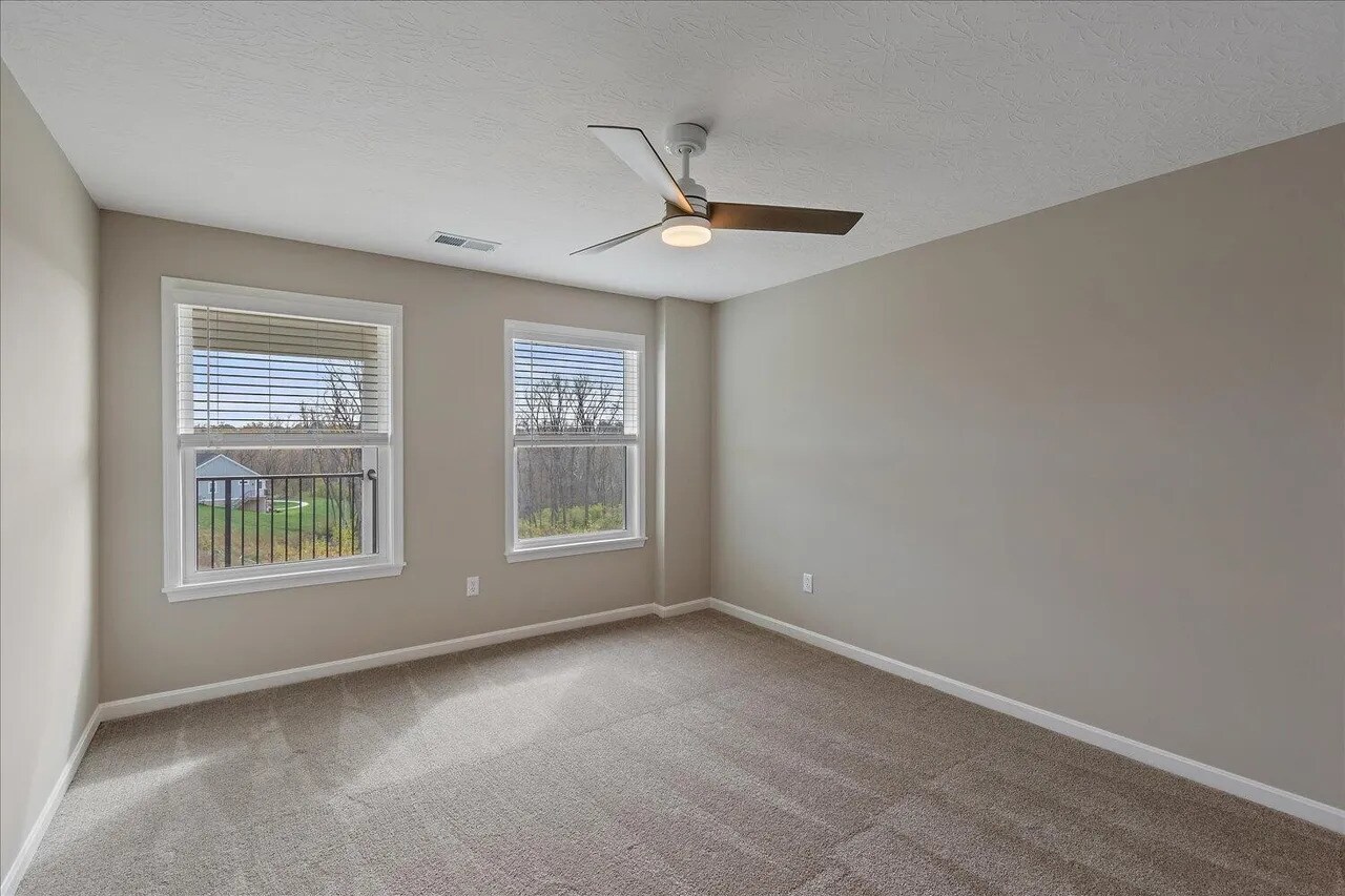 Building Photo - 610 Foxhill Dr