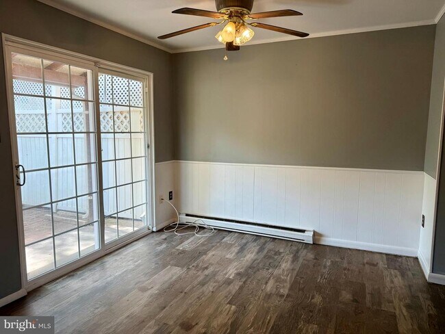 Building Photo - 75 Grand Dr