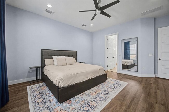 Building Photo - 8308 Orizzonte St