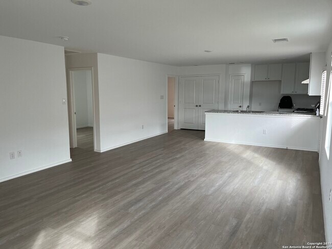 Building Photo - 6507 Scarecrow Wy