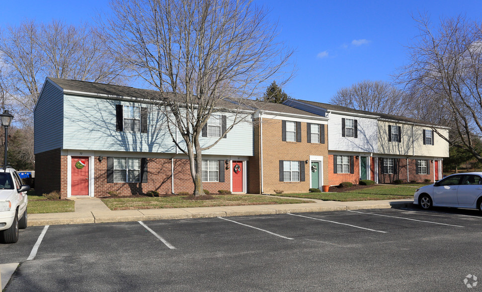 Primary Photo - Center Park Apartments