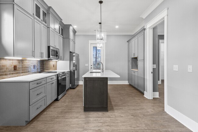 Building Photo - 1713 Double Oak Trl